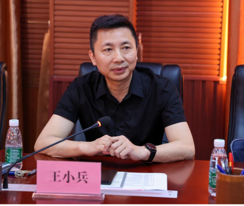 服務機器人應用技術員國家職業技能標準編標啟動會20210518(1)(1)(1)698.png